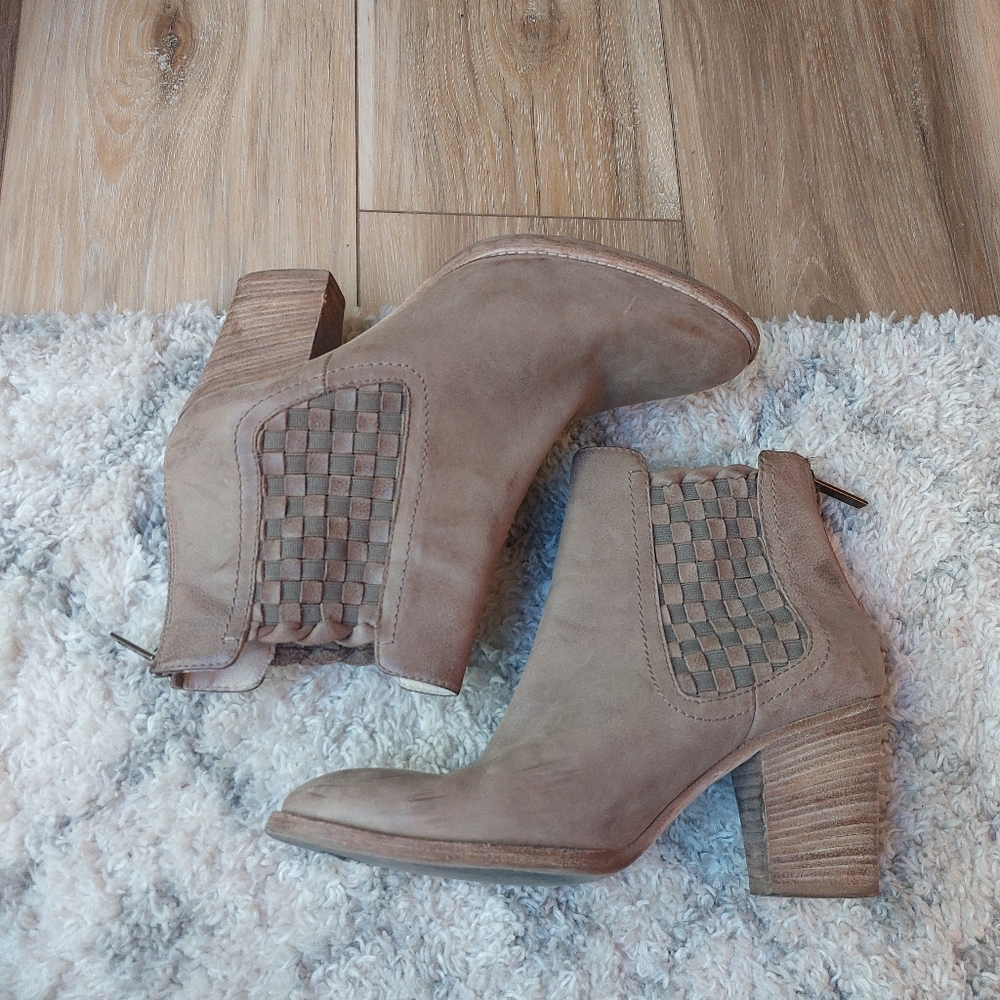 Aquatalia high ankle booties - Picture 6 of 7